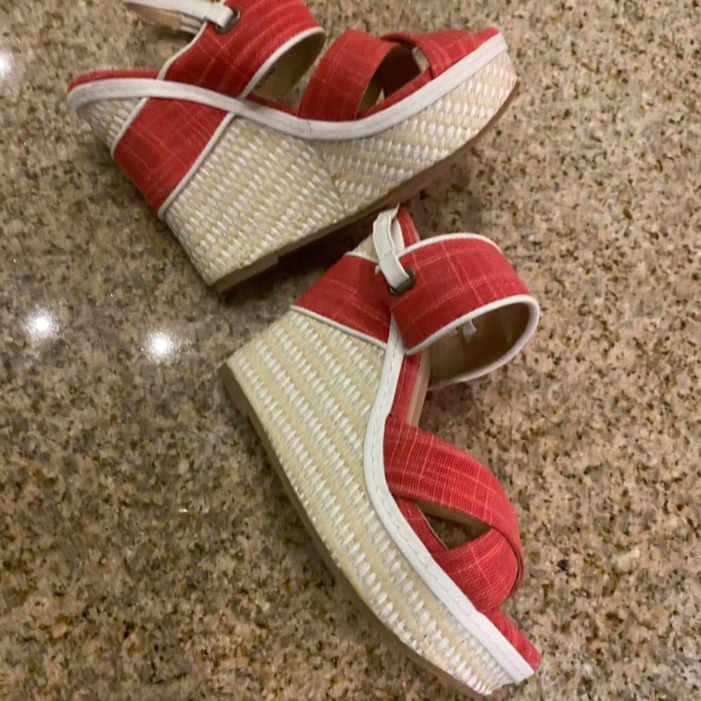RED WEDGES